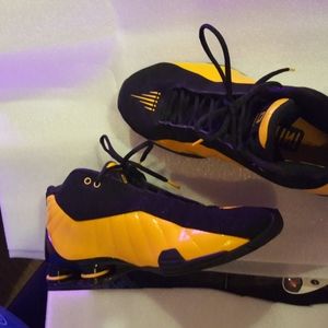 Nike Shox.    Yellow/ black